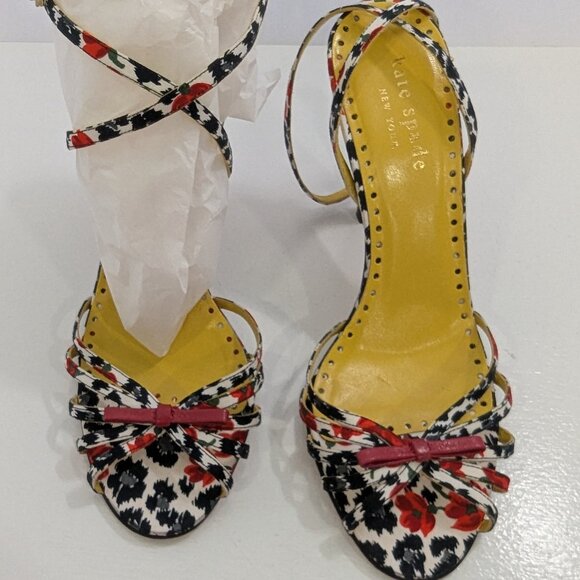Kate Spade New York Red/Black Floral Strappy Sandals. Size 6.5 B Made in Italy - Picture 2 of 7